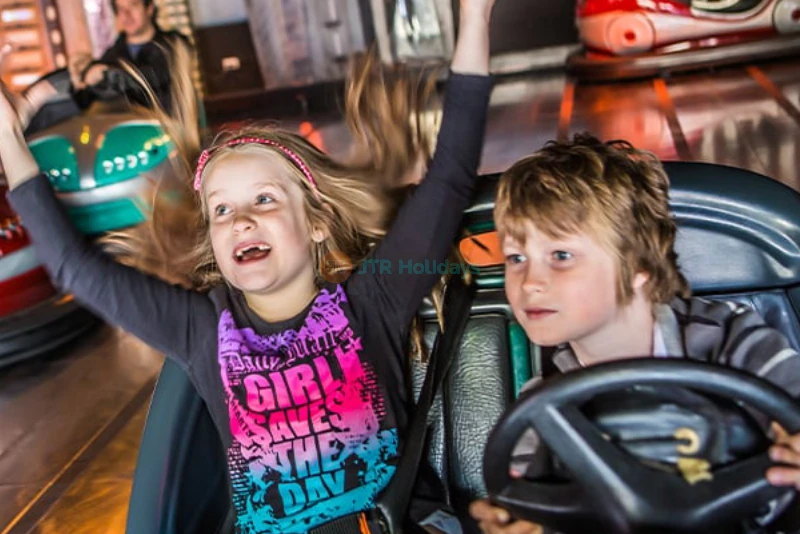 Luna Park Melbourne Tickets Offer | Family Fun, Thrill Rides & Scenic Railway - JTR Holidays - Image 7 of 9