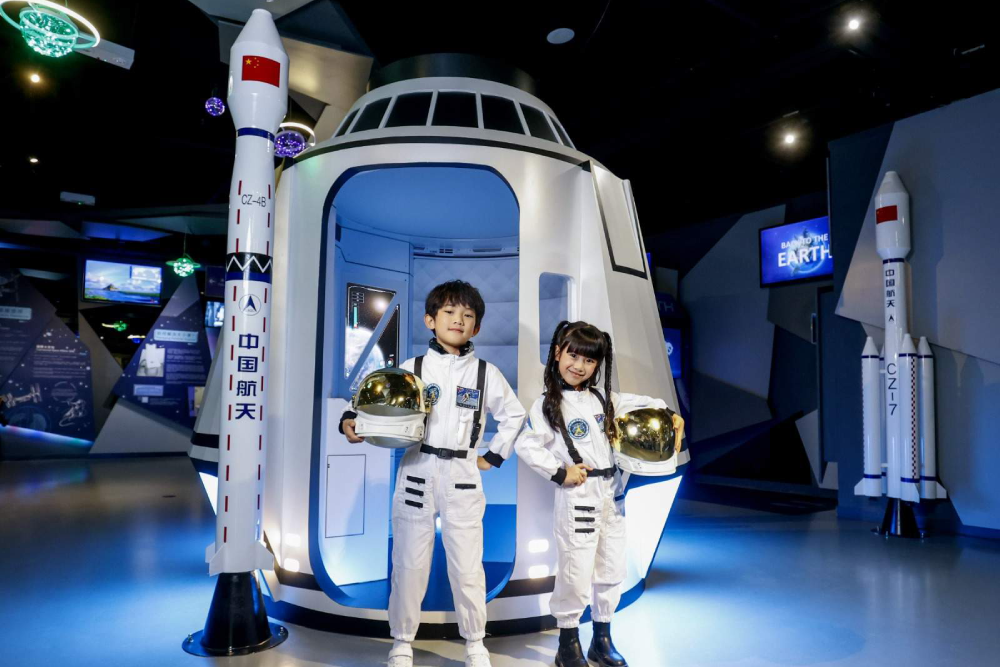 Noah Ark Hong Kong - Image 2 of 10