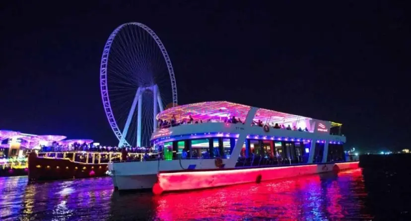 Dubai Marina Dinner Cruise with Live Music - Image 1 of 9
