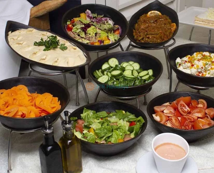 Dubai Marina Dinner Cruise with Live Music - Luxury Boat Cruise Offer - JTR Holidays - Image 5 of 5