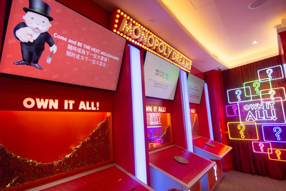 Monopoly Dreams Hong Kong - Image 2 of 7