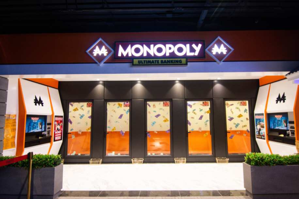 Monopoly Dreams Hong Kong - Image 5 of 7