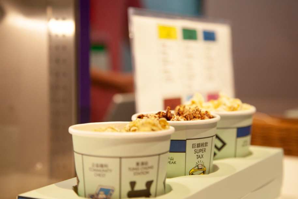 Monopoly Dreams Hong Kong - Image 7 of 7