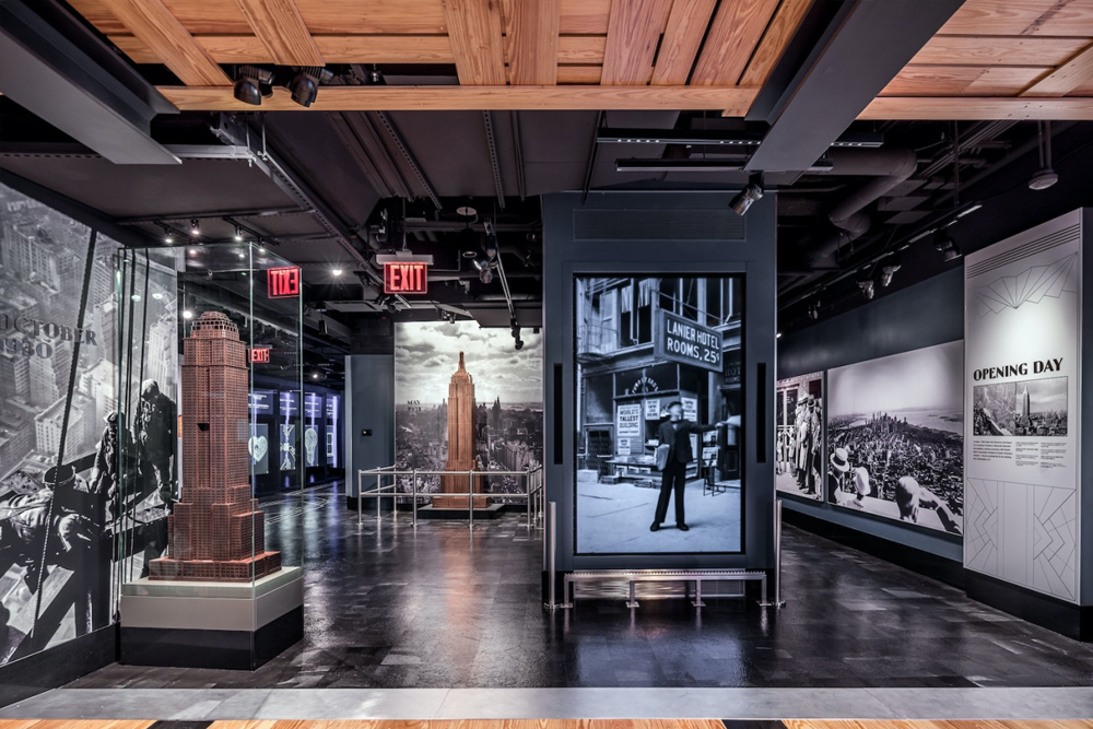 Empire State Building - New York - Image 4 of 7