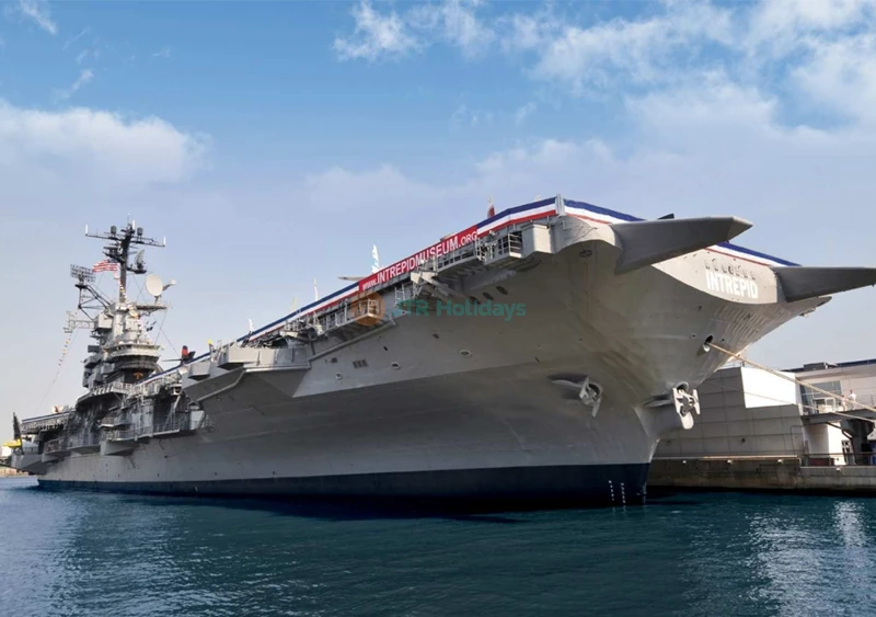Eintrittskarte für das Intrepid Museum