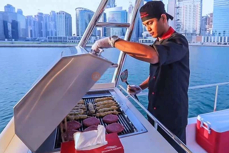 Dubai Marina Yacht Tour with Breakfast, Lunch or BBQ - Sharing Yacht Tour - JTR Holidays - Image 6 of 13