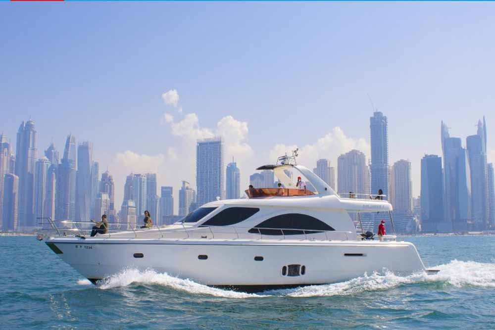 Dubai Marina Yacht-Tour mit Frühstück oder Grillabend - Image 9 of 13