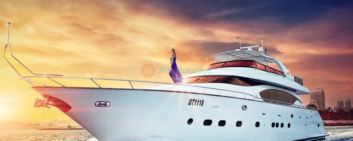 Dubai Marina Yacht Tour with Breakfast, Lunch or BBQ - Sharing Yacht Tour - JTR Holidays - Image 4 of 5