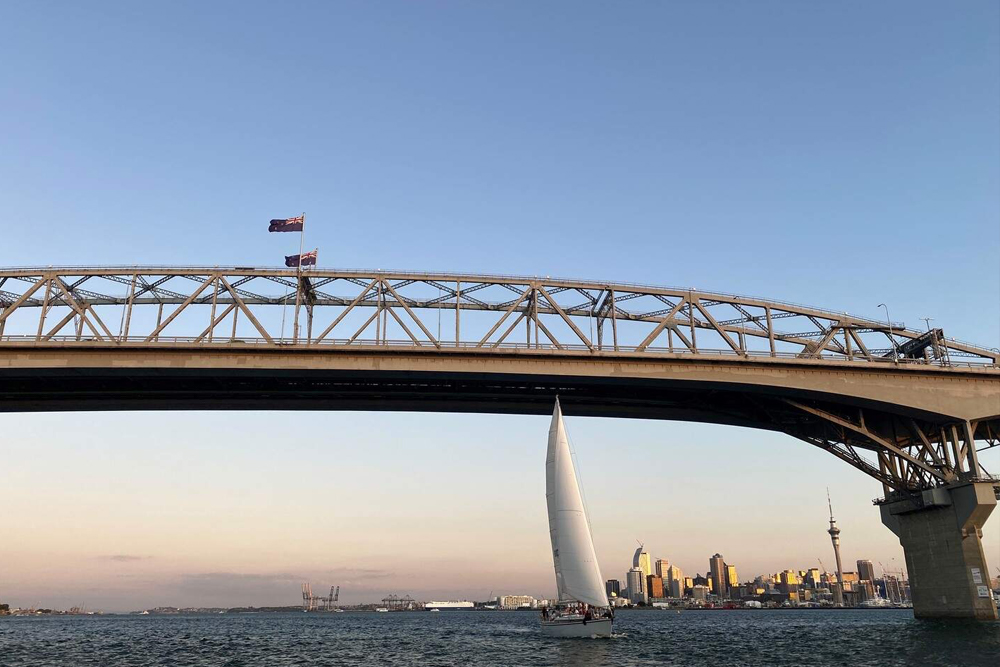 Auckland Harbour Dinner Cruise - Image 3 of 5