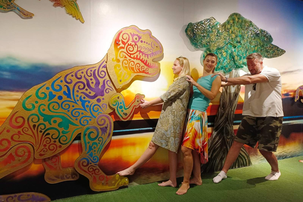 Glass Museum Penang - Explore the unique Glass Museum Penang, Malaysia’s first glass museum and home to the longest batik motif glass painting. At Glass Museum Penang, take artistic photos with stunning glass displays, holographic illusions, and kaleidoscopic mirrors. Learn about glass art through guided tours and enjoy crafting your own glass masterpiece to take home. Glass Museum Penang is a must-visit destination for art lovers and families seeking a creative experience. Don’t miss the chance to explore Glass Museum Penang for an unforgettable day of art and imagination. Glass Museum Penang - Image 1 of 5