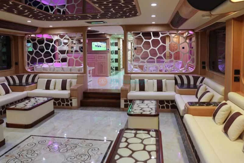 Luxury Marina Dinner Cruise and Yacht - JTR Holidays - Image 7 of 14