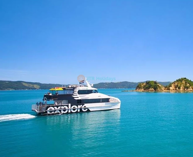 America's Cup Sailing Experience - Thrill of Sailing in Auckland - JTR Holidays - Image 5 of 5