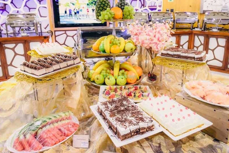 Luxury Marina Dinner Cruise and Yacht - JTR Holidays - Image 11 of 14