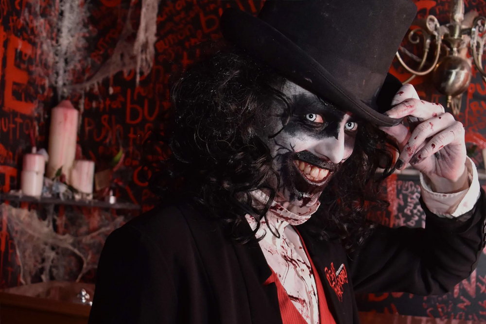 Fear Factory Queenstown - Fear Factory in Queenstown offers a thrilling haunted house experience inside the eerie Lockhart Hotel. Conquer dark hallways and eerie encounters as you face supernatural surprises. Dare to challenge the terror within and join the chicken counter. Perfect for thrill-seekers and groups looking for a spine-chilling adventure in Queenstown. Fear Factory Queenstown - Image 1 of 5