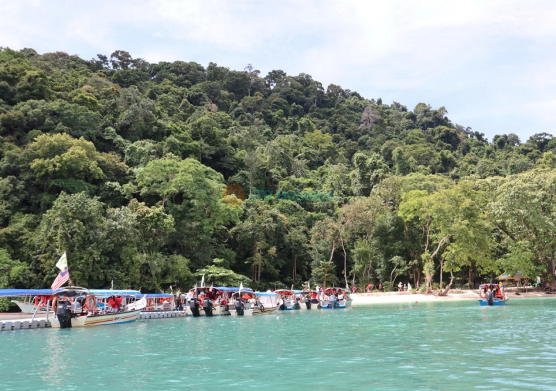 Tour di Island Hopping a Langkawi in Gommone