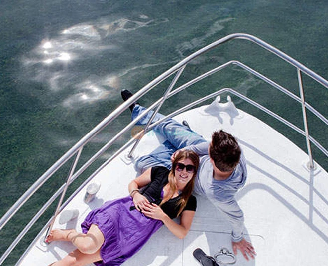 Ultimate Lake Wakatipu Cruise - Scenic Queenstown Experience - JTR Holidays - Image 2 of 5