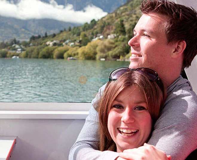 Ultimate Lake Wakatipu Cruise - Scenic Queenstown Experience - JTR Holidays - Image 5 of 5