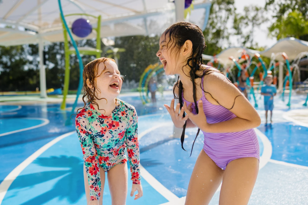 华纳兄弟电影世界、海洋世界和黄金海岸湿’n’野水上乐园 - Image 2 of 8