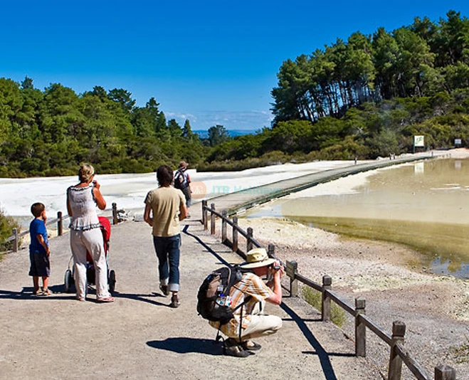 Waiotapu Thermal Wonderland - Explore New Zealand's Geothermal Wonders - JTR Holidays - Image 2 of 5