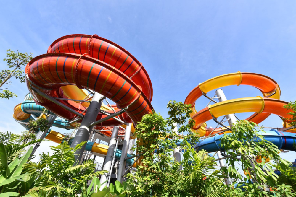 SplashMania Waterpark - Image 1 of 9