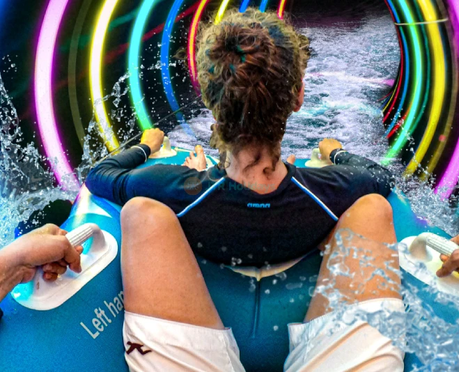 SplashMania Waterpark - Image 2 of 5