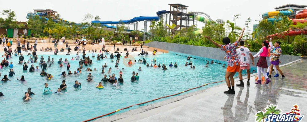 SplashMania Waterpark - Image 3 of 5