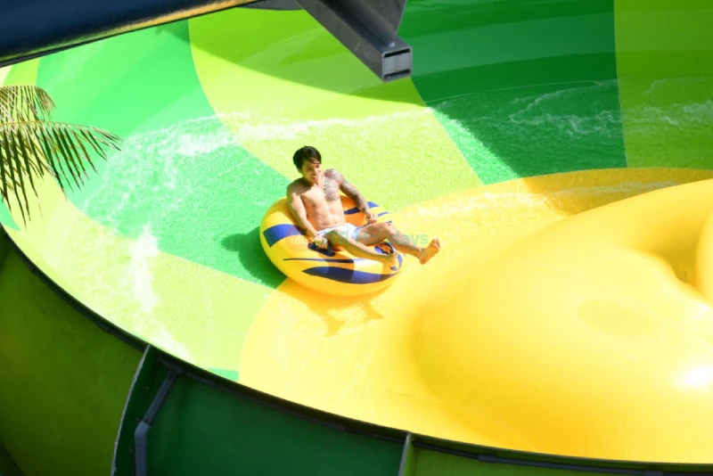 SplashMania Waterpark - Image 7 of 9