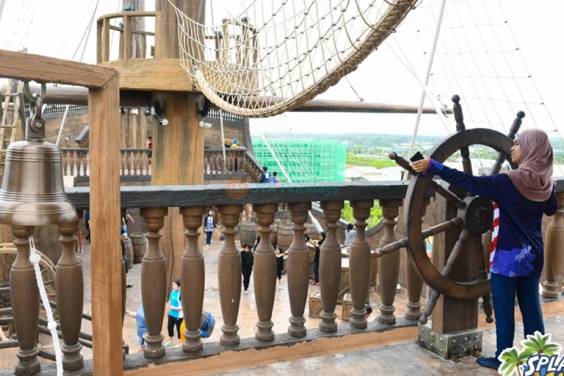 SplashMania Waterpark - Image 9 of 9