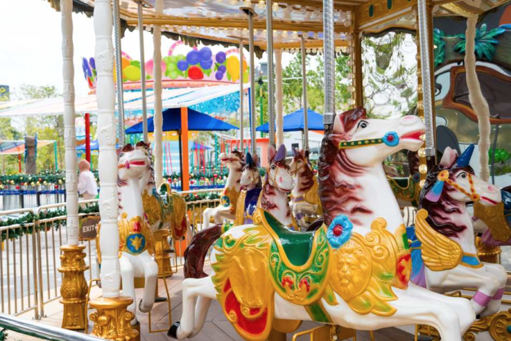 FunPark Gamuda Luge Gardens - Entdecken Sie endlosen Spaß im FunPark Gamuda Luge Gardens, dem ultimativen Ziel für aufregende Fahrten und Familienabenteuer. Erleben Sie die Spannung der Rodelbahn, den lebendigen Spielplatz und entzückende Attraktionen im FunPark Gamuda Luge Gardens. Perfekt für alle Altersgruppen bietet das FunPark Gamuda Luge Gardens einen Tag voller Lachen und unvergesslicher Erinnerungen. Verpassen Sie nicht die Chance, alles zu erkunden, was FunPark Gamuda Luge Gardens zu bieten hat. Planen Sie noch heute Ihren Besuch im FunPark Gamuda Luge Gardens! FunPark Gamuda Luge Gardens - Bild 5 von 5