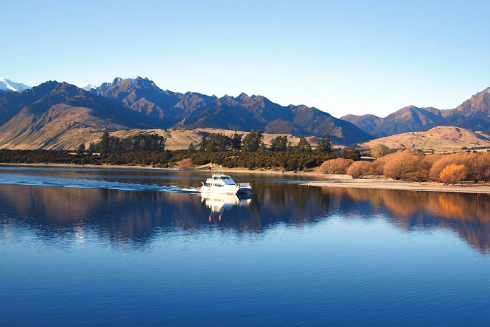 1 Hour Happy Hour Cruise - Lake Wanaka - Image 7 of 7