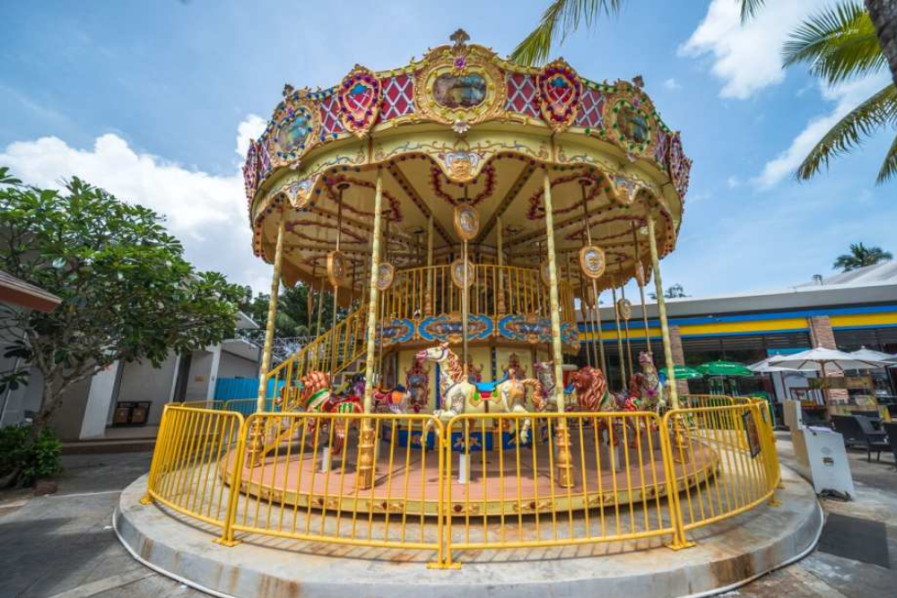 Splash Jungle Water Park - Image 5 of 5