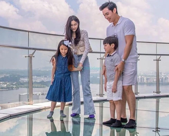 Skyscape Johor Bahru - Sky Bridge, VR Fun & Stunning Views - JTR Holidays - Image 2 of 5