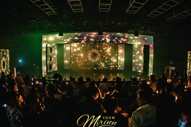 Mirinn Cabaret Show Bangkok - Dazzling Performances & Thai Martial Arts - JTR Holidays - Image 6 of 8