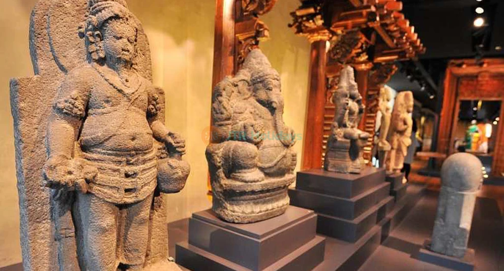 Centro de Herencia India - Image 1 of 7