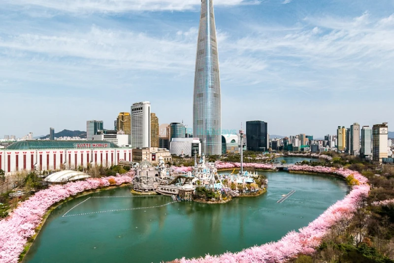 Lotte World Adventure - Thrilling Rides & Family Fun in Seoul - JTR Holidays