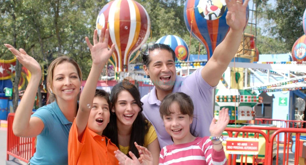 Six Flags Magic Mountain - Image 1 of 5