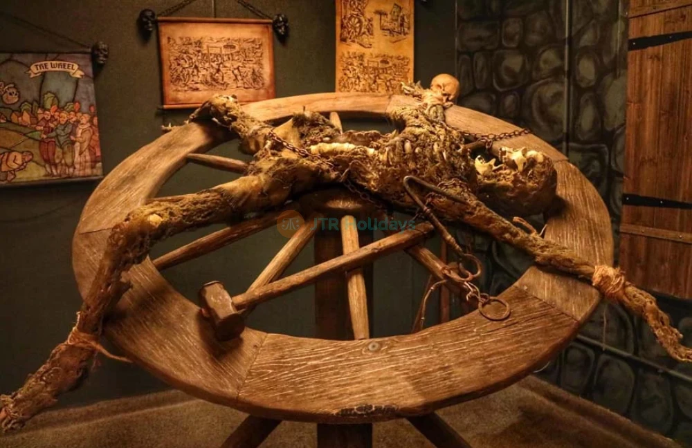 Musée de la Torture Médiévale de Chicago - Image 6 of 7