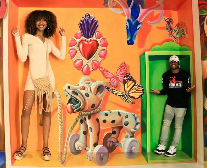 Los Angeles Illusion Museum: Mind-Bending Exhibits & Upside Down House - JTR Holidays - Image 2 of 5