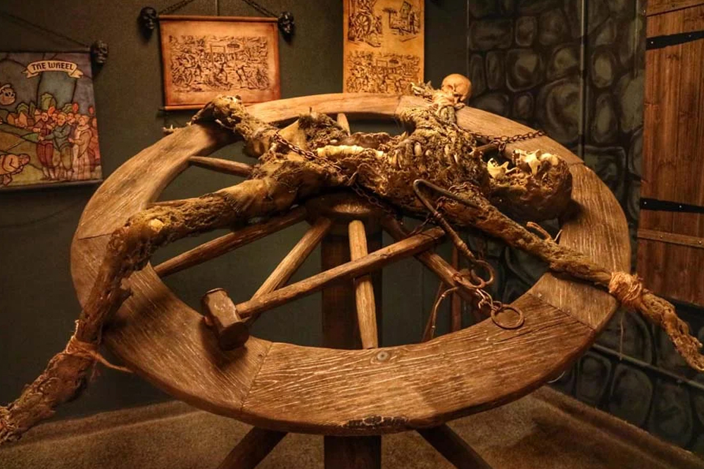 Medieval Torture Museum Los Angeles - Image 3 of 5