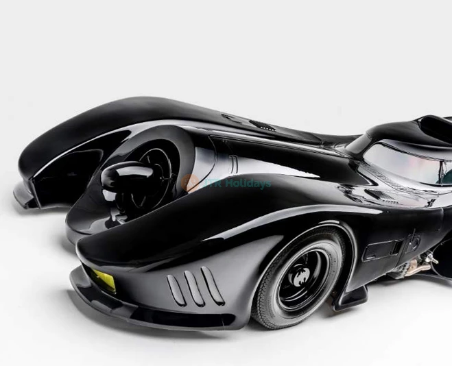 Petersen Automotive Museum - Explore Iconic Cars & Automotive History - JTR Holidays - Image 2 of 5