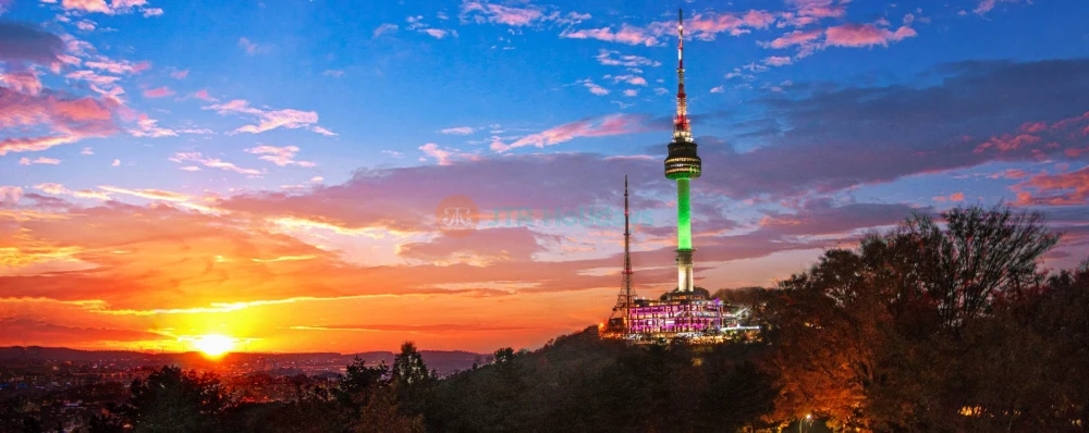 N Seoul Tower - Stunning Views and Observatory Experience in Seoul - JTR Holidays - Image 3 of 5