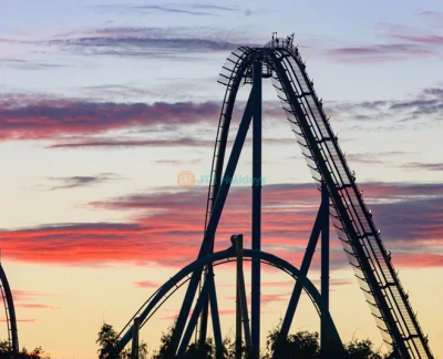 SeaWorld Orlando - Sumérgete en la aventura en SeaWorld Orlando, donde emocionantes montañas rusas se encuentran con increíbles experiencias de vida marina. Explora atracciones familiares, encuentros con animales y espectáculos impresionantes que dan vida al océano. Refrescate en Aquatica Orlando con emocionantes toboganes de agua y zonas de chapoteo. Perfecto para amantes de los animales y buscadores de emociones por igual. SeaWorld Orlando - Imagen 5 de 5