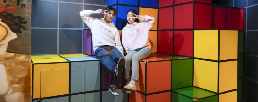 Alive Museum Insadong Branch - Discover a world of fun at Alive Museum Insadong Branch, where art comes to life with incredible 3D illusions. Pose with interactive exhibits and become part of the scene at Alive Museum Insadong Branch. Challenge yourself and your team in the Dynamic Maze with 16 exciting obstacles at Alive Museum Insadong Branch. Perfect for families and friends, Alive Museum Insadong Branch offers a unique and unforgettable experience. Don’t miss the chance to explore creativity and adventure at Alive Museum Insadong Branch! Alive Museum Insadong Branch - Image 4 of 5