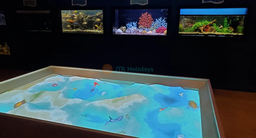 Las Vegas Natural History Museum: Explore Wildlife & Fossils - JTR Holidays - Image 1 of 5