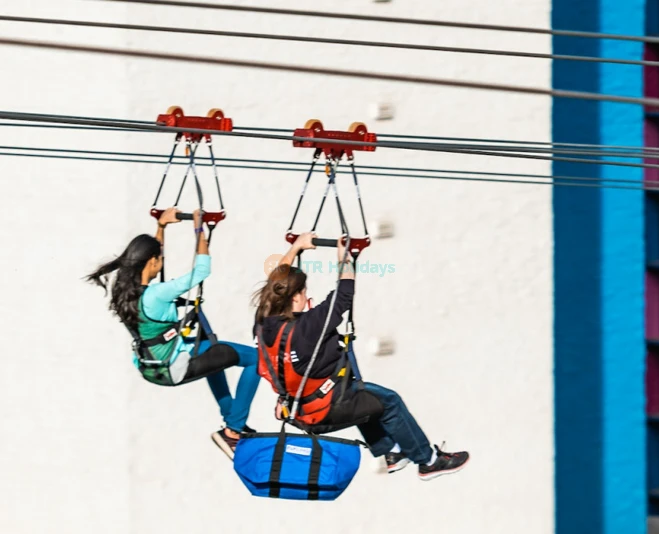 FlyLINQ Zipline Las Vegas: Thrill Ride Over the Strip - JTR Holidays - Image 2 of 5