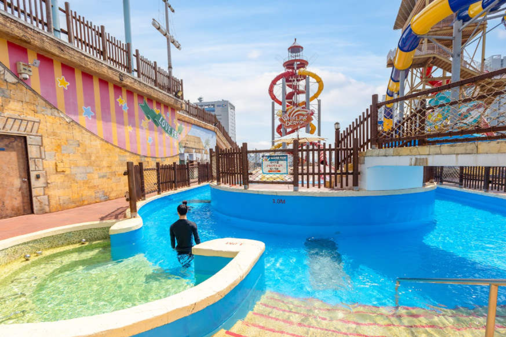 ONEMOUNT Water Park - Image 4 of 9