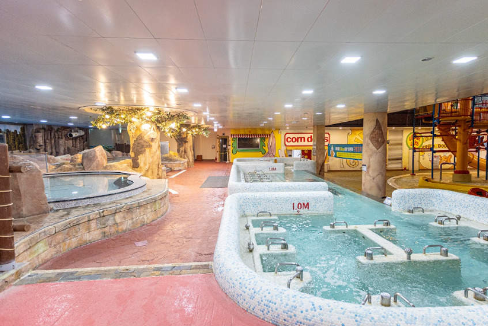 ONEMOUNT Water Park - Image 9 of 9