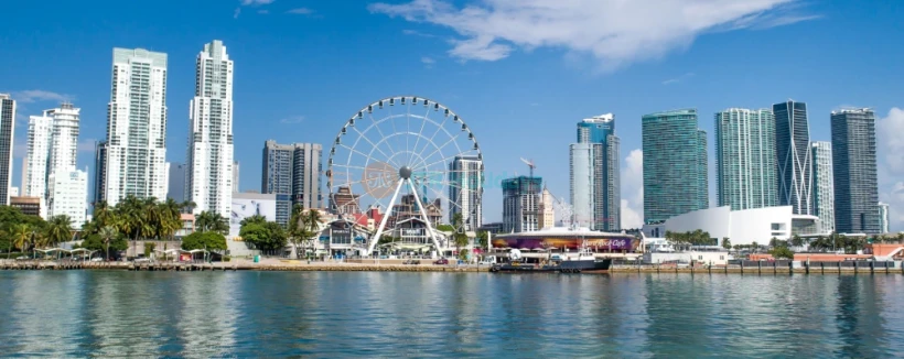 Skyviews Miami Observation Wheel - Experience breathtaking panoramic views of Miami from the Skyviews Miami Observation Wheel. Ride in a climate-controlled gondola and take in stunning sights of Biscayne Bay, Bayfront Park, and the dazzling Downtown Miami skyline. Whether it’s a romantic evening or a fun adventure with family and friends, the Skyviews Miami Observation Wheel offers an unforgettable experience. Capture picture-perfect moments as you soar above the city. Don't miss this must-visit attraction for the best views in Miami. Skyviews Miami Observation Wheel - Image 3 of 5