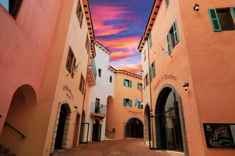 Petite France Gyeonggi - Image 1 of 5