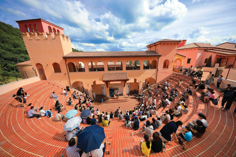 Petite France Gyeonggi - Image 4 of 10